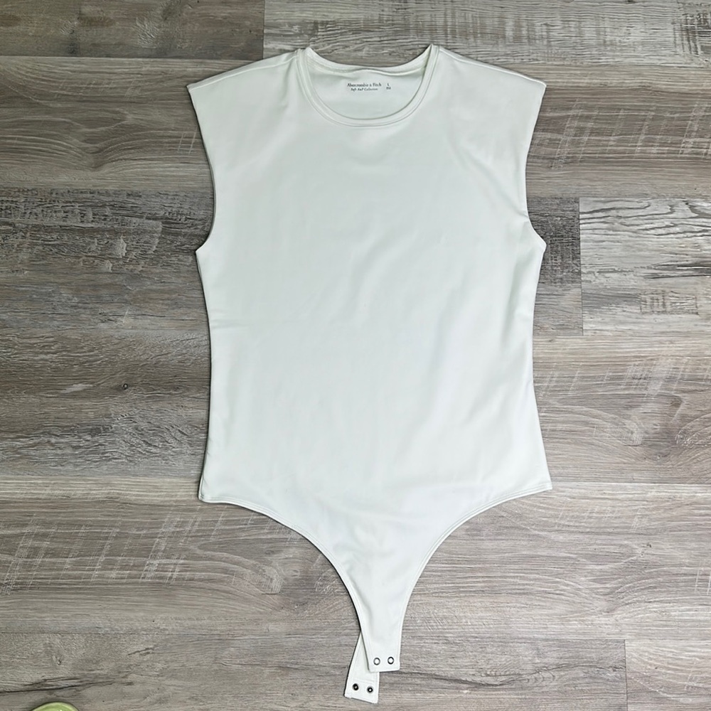 Abercrombie & Fitch - cotton seamless fabric crew tank bodysuit - size L